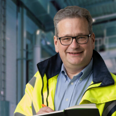 Dr. Hartmut Frenzel